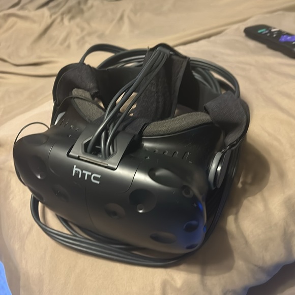 HTC Vive VR headset - Picture 2 of 4
